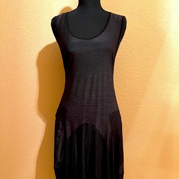 Deca De Vous a Nous Dress - Picture 1 of 4